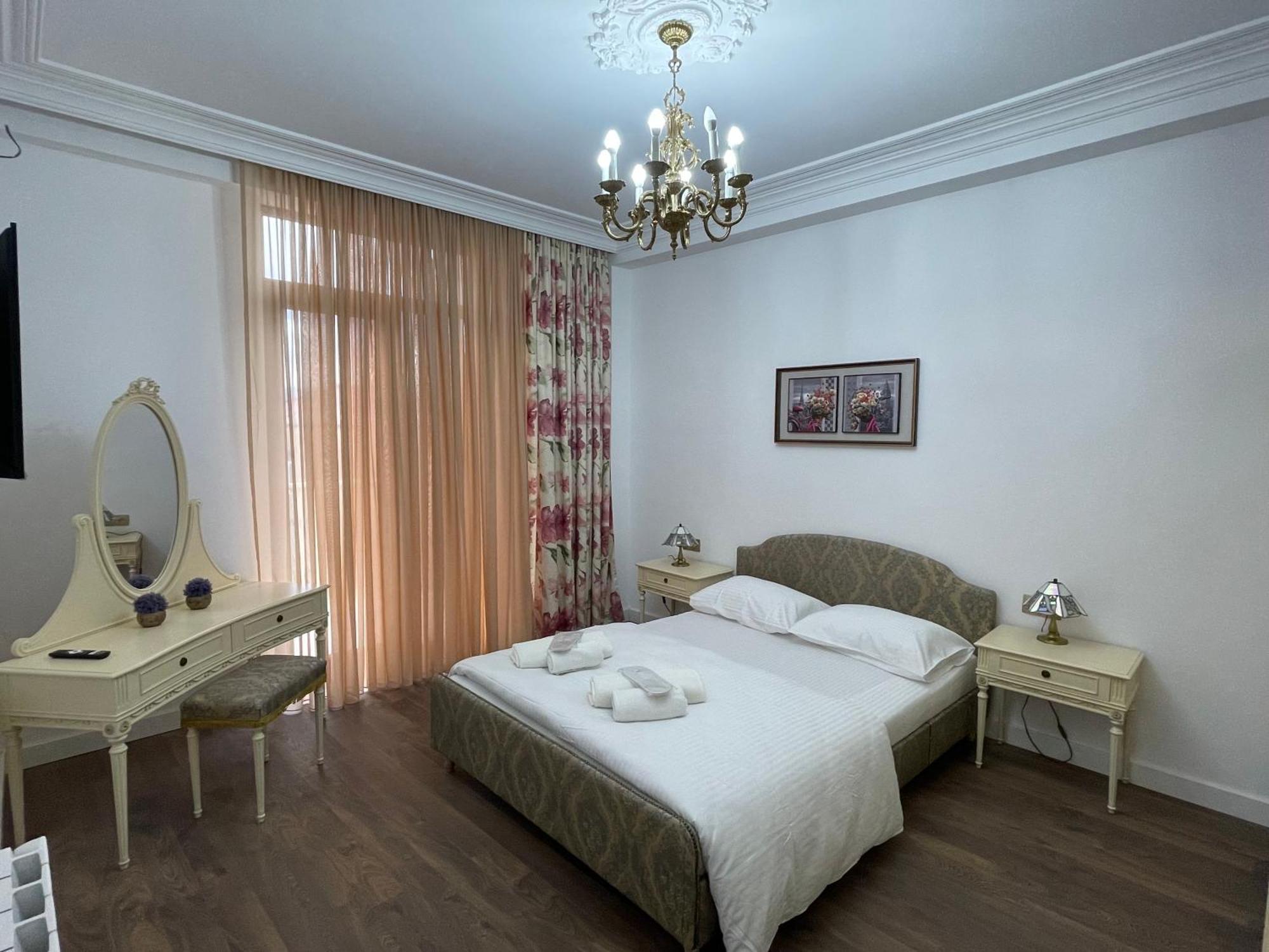 Picasso Apartment 쿠타이시 외부 사진