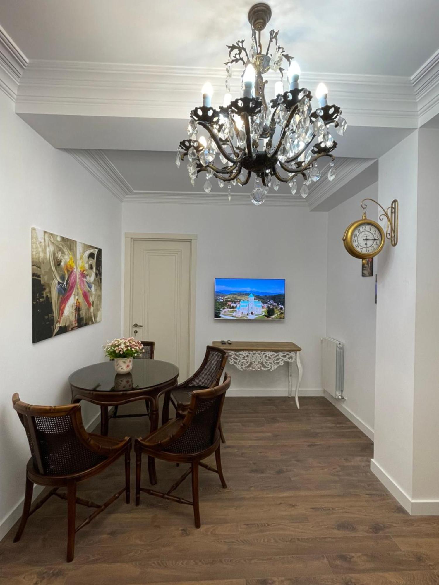 Picasso Apartment 쿠타이시 외부 사진