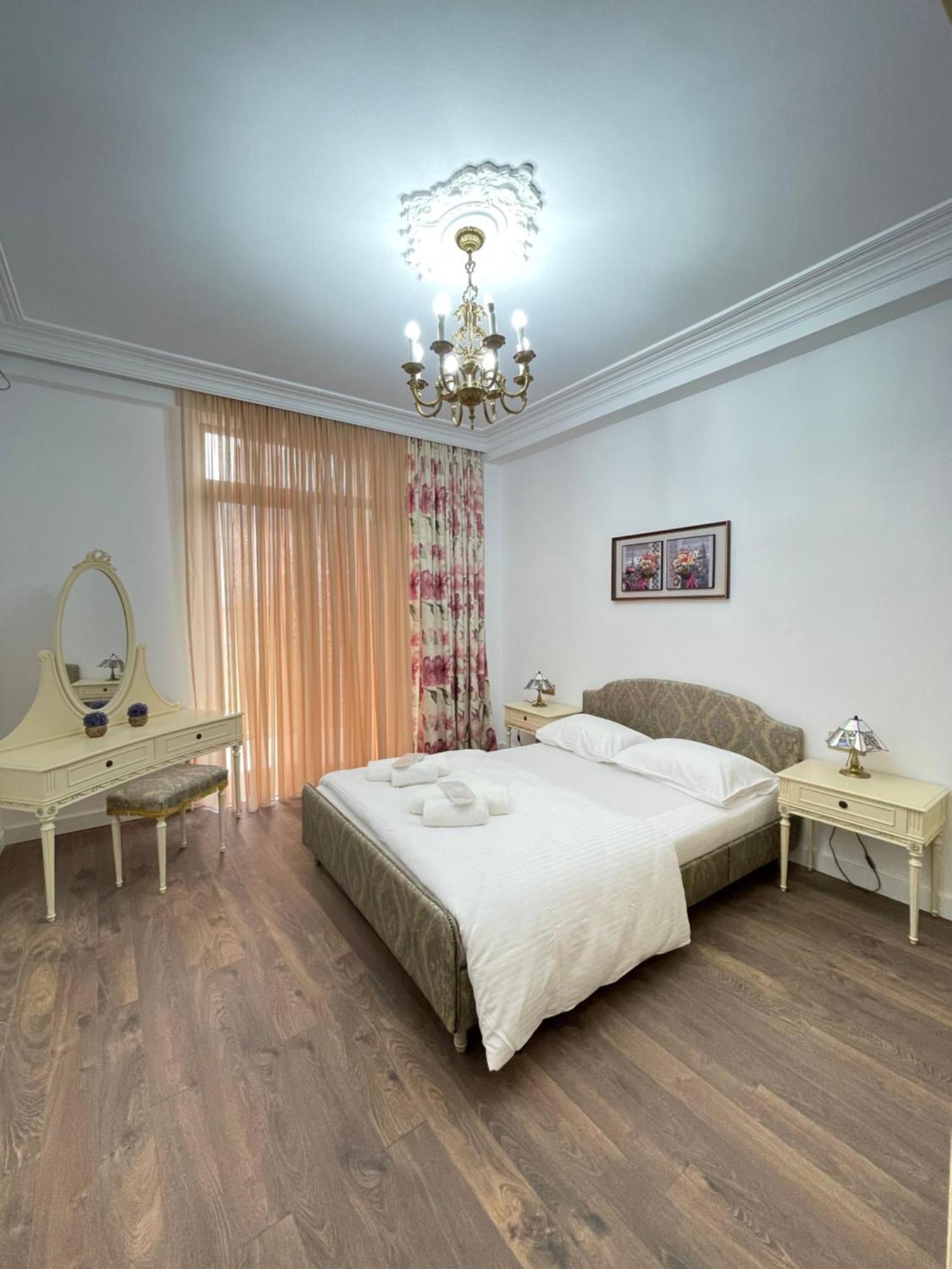 Picasso Apartment 쿠타이시 외부 사진